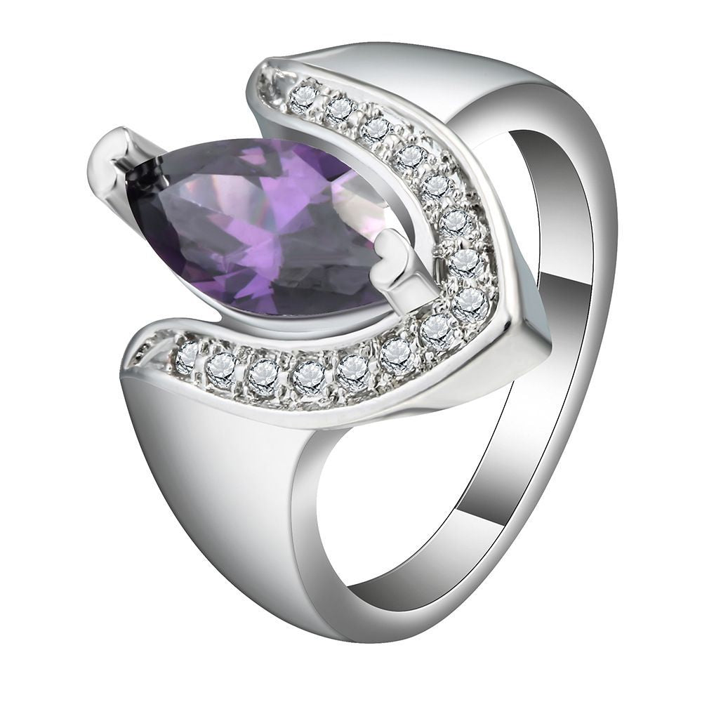 Anillo hermoso con estilo único